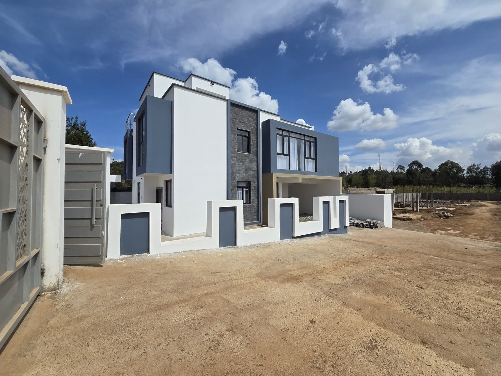 5 Bedroom Maisonette + DSQ & Office, Kamangu