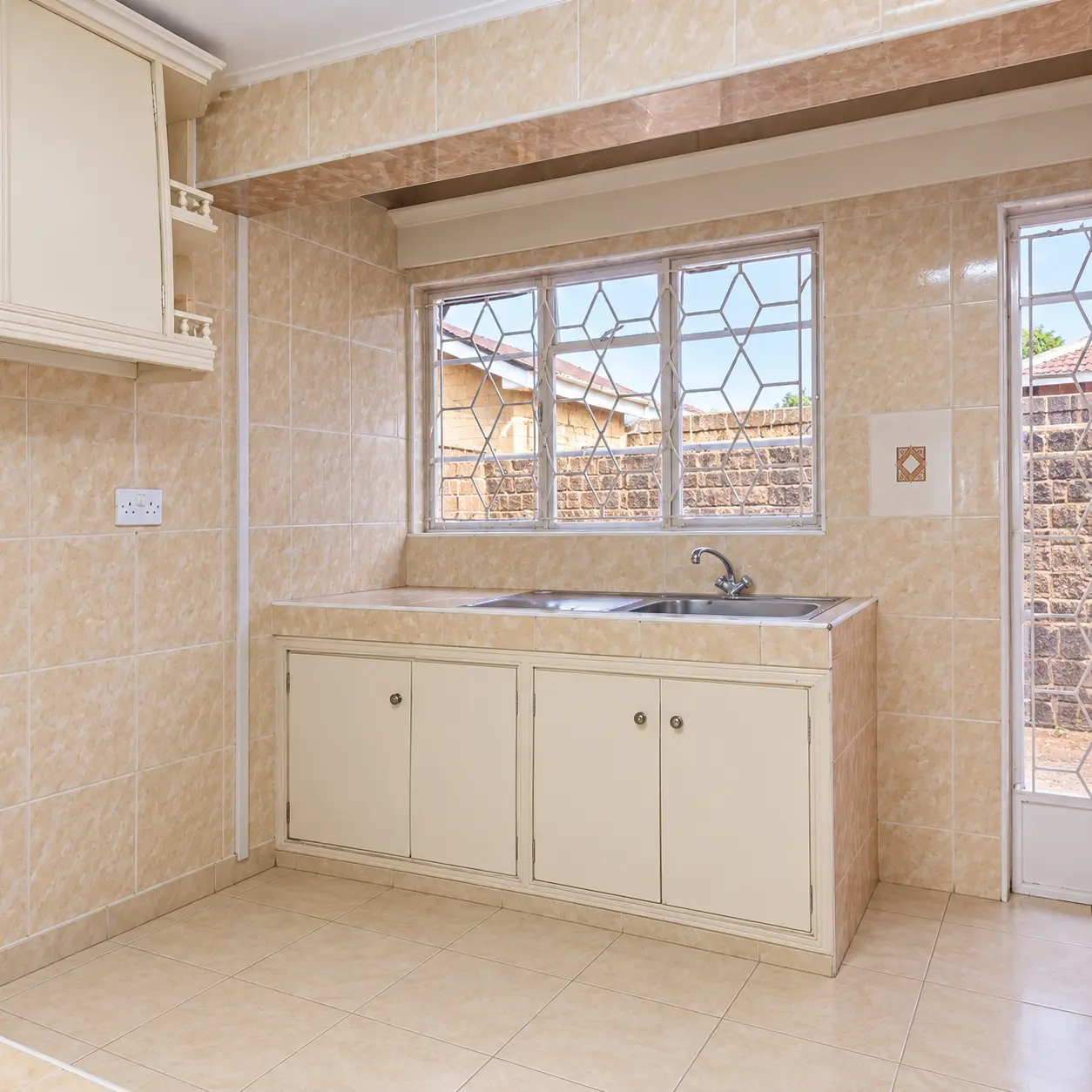 Spacious 3 Bedroom Maisonette + DSQ, Madaraka — photo 6
